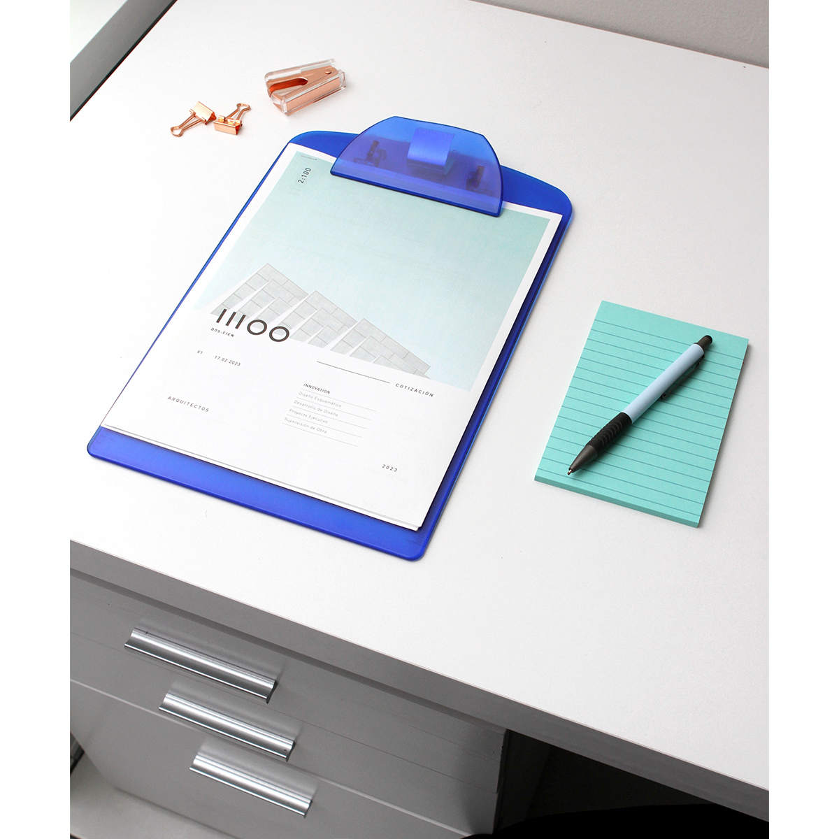 Tabla de plástico con clip para documentos. - Vista 5