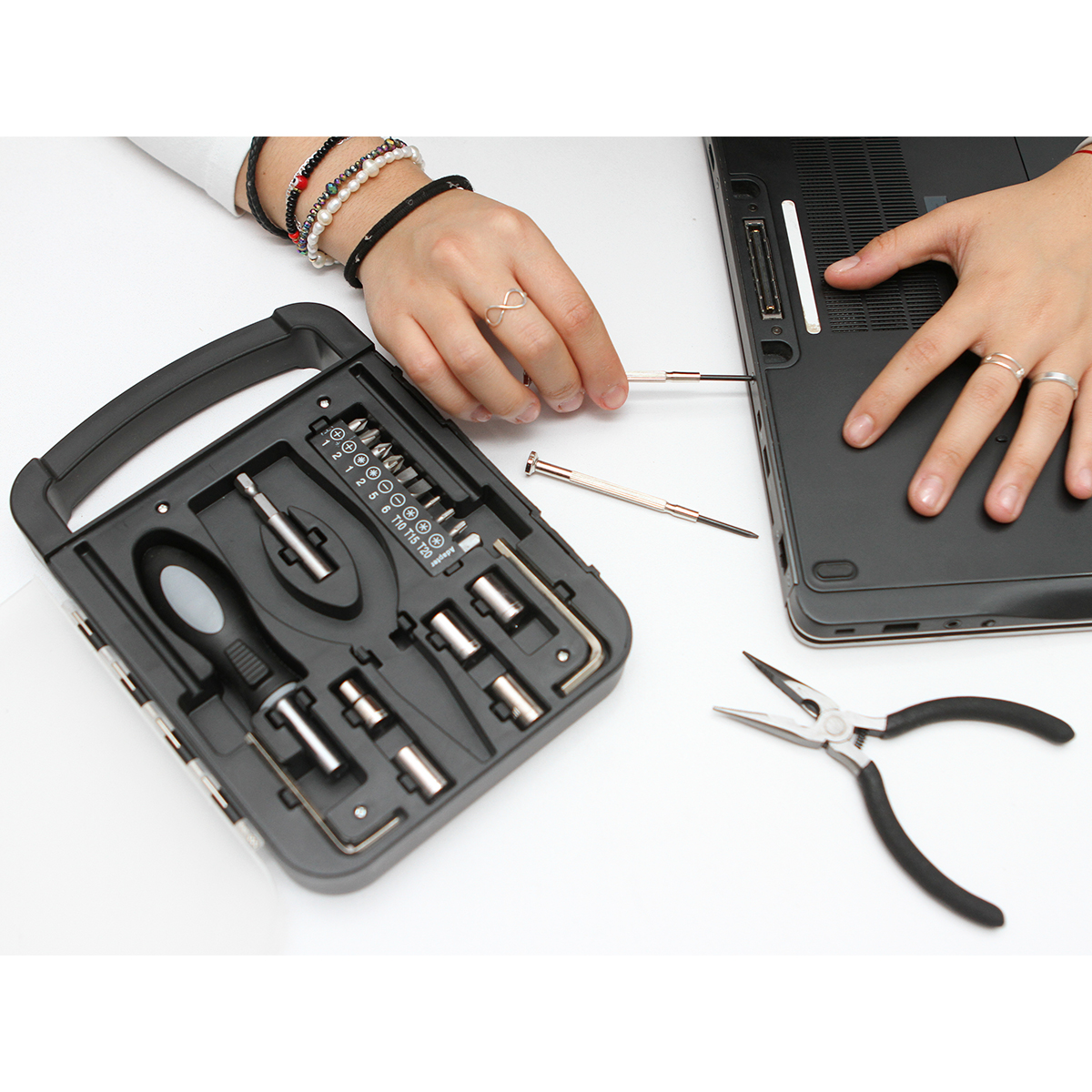 Set de herramientas Guinea. - Vista 4